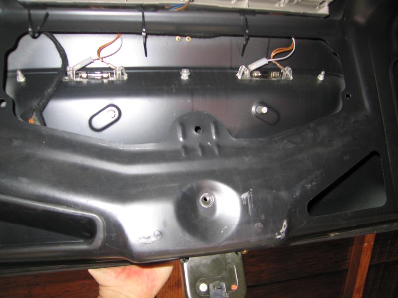 SLK trunk lock actuator replacement